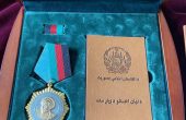 اعطای مدال دولتی احمدشاه مسعود به شهردار پاریس