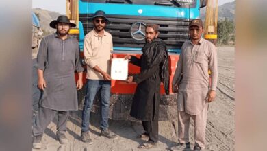 راه برای ورود کامیونهای ترانزیتی افغانستان با مجوز موقت به پاکستان باز شد