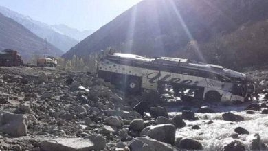 سقوط موتر از ارتفاع؛ 23 تن کشته و زخمی شدند