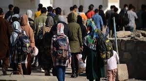 بازگشت هزاران مهاجر به کشور در یک روز؛ نگرانیها درباره اسکان و آینده برگشتکنندگان